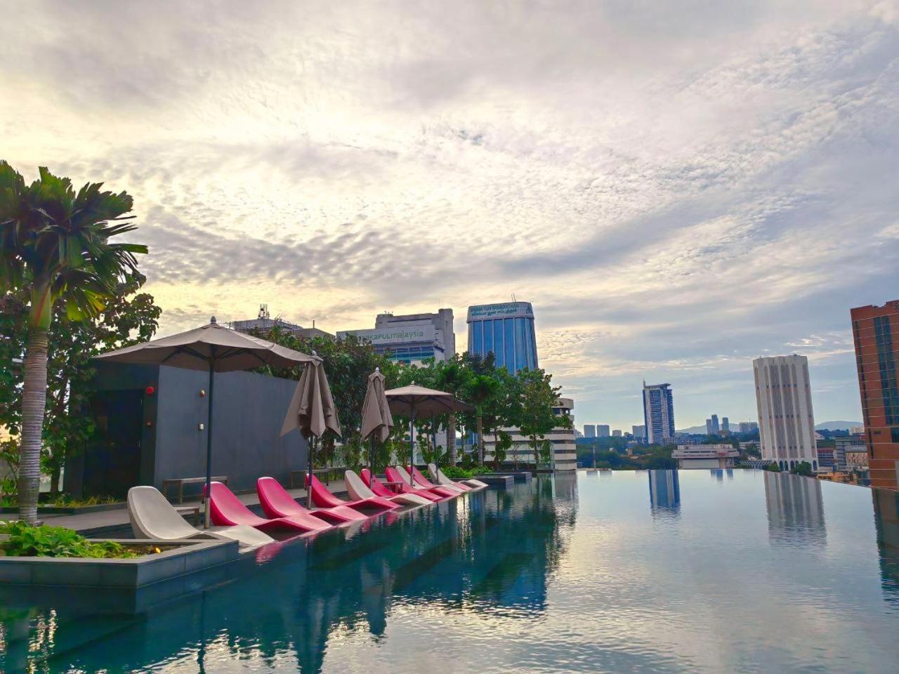 Astra At Opus Residences Куала-Лумпур Экстерьер фото