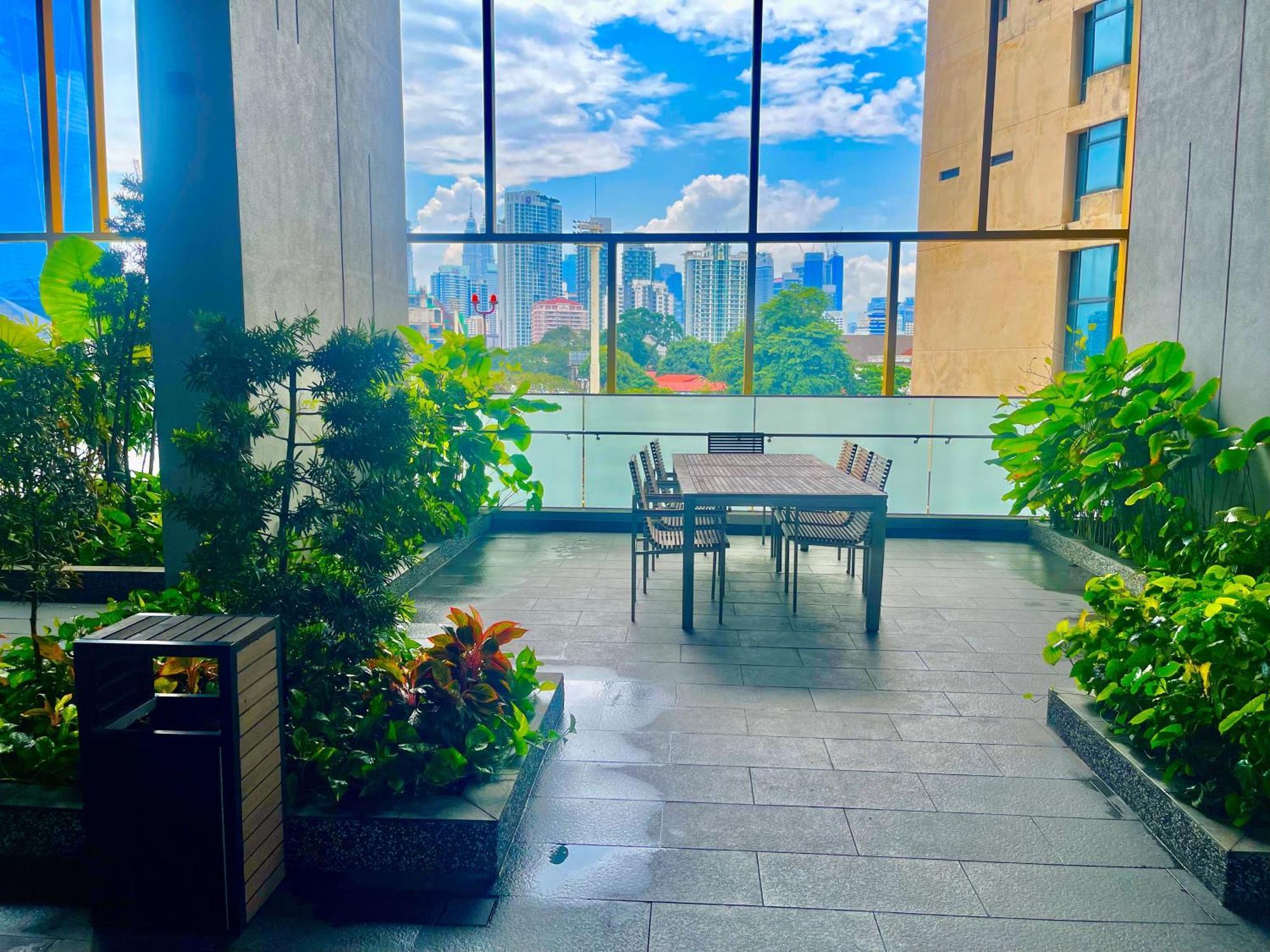 Astra At Opus Residences Куала-Лумпур Экстерьер фото