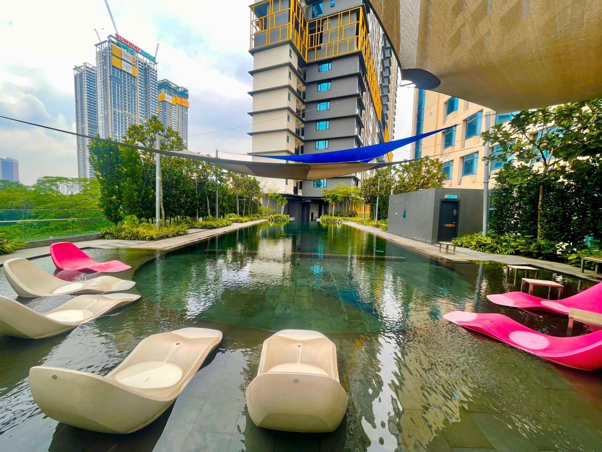 Astra At Opus Residences Куала-Лумпур Экстерьер фото